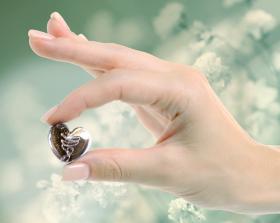 Zehner Bestattungen Erinnerungsstücke Erinnerungskristalle